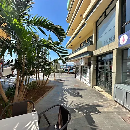 Sea&pool Apartment *