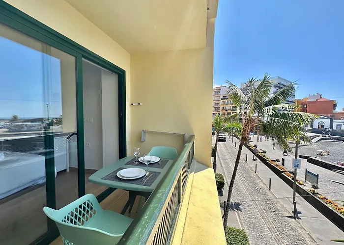 Sea&pool Apartment *